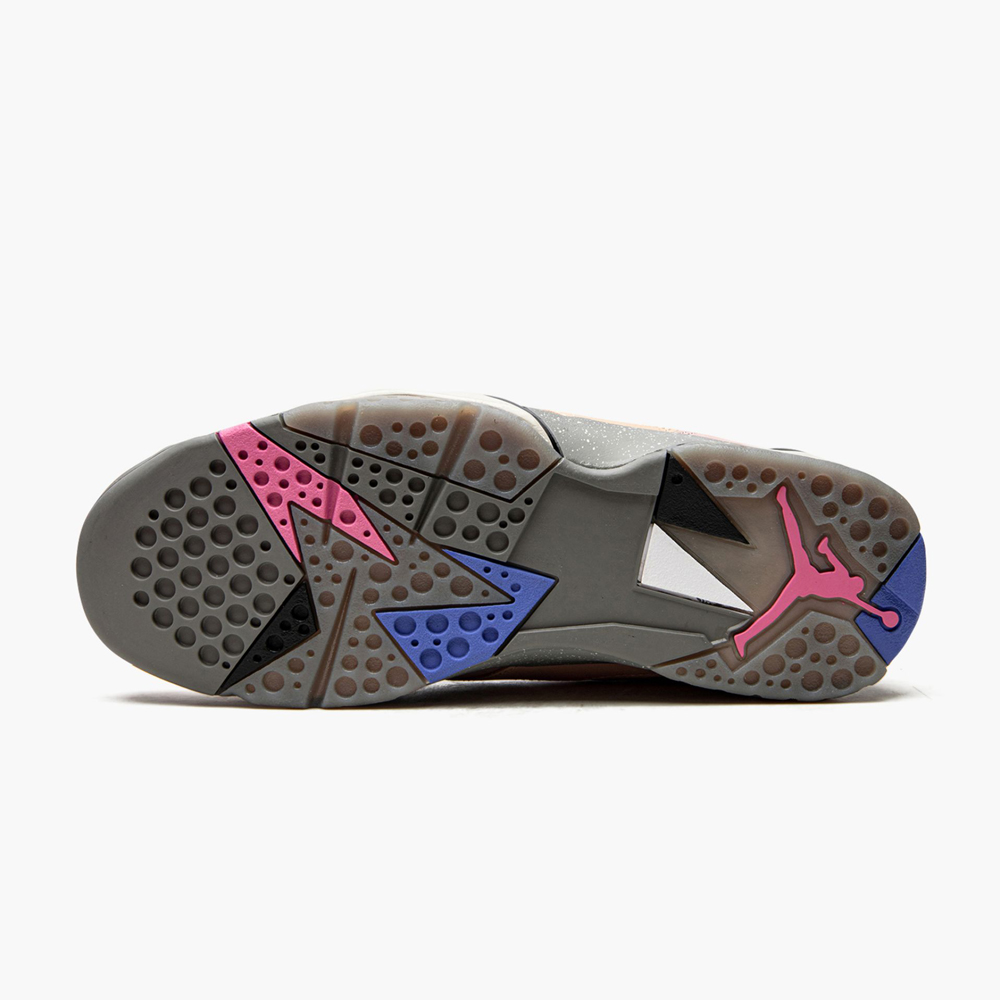 Nike_AIR_JORDAN_7_SE_SAPPHIRE_DJ2636_204_04