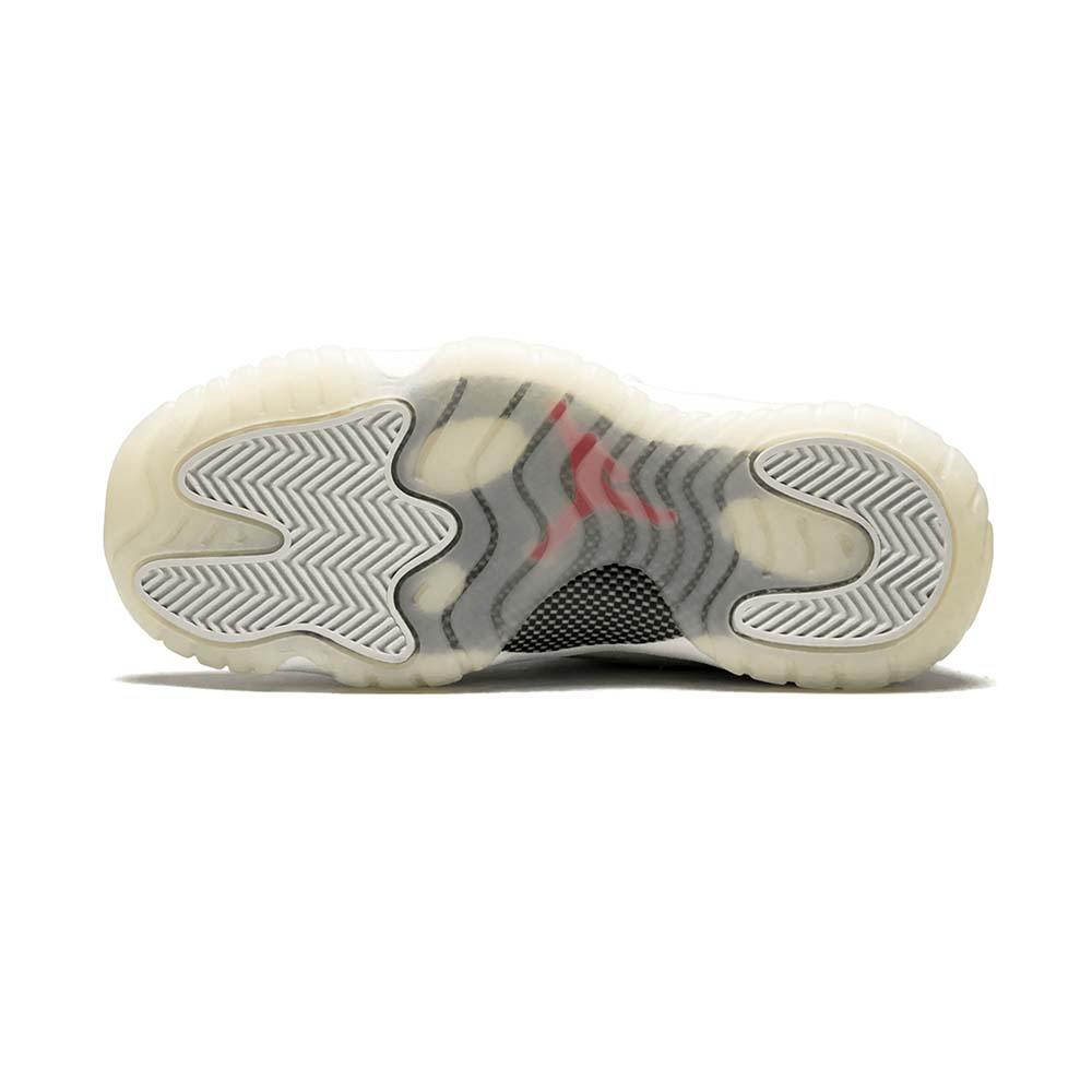 Nike_Air_Jordan_11_Retro_GS_Platinum_Tint_378038_016_04