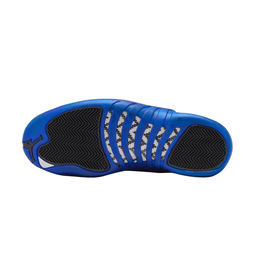 Nike_Air_Jordan_12_Blueberry_CT8013_140_02