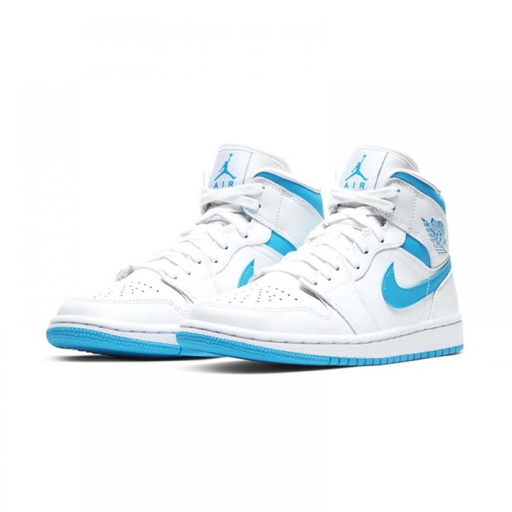 Nike_AIR_JORDAN_1_MID_WMNS_UNC_BQ6472_114_01