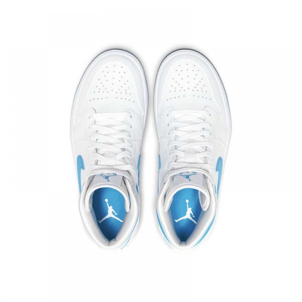 Nike_AIR_JORDAN_1_MID_WMNS_UNC_BQ6472_114_02
