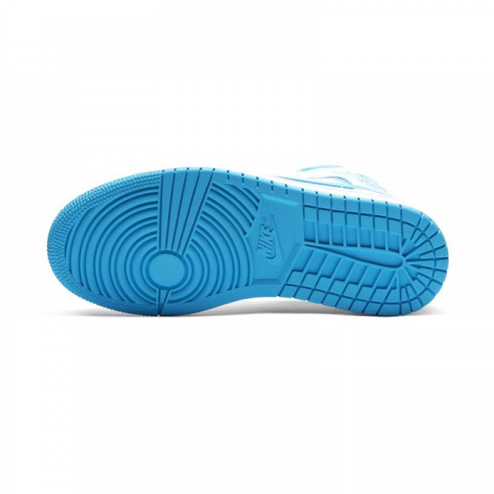 Nike_AIR_JORDAN_1_MID_WMNS_UNC_BQ6472_114_04
