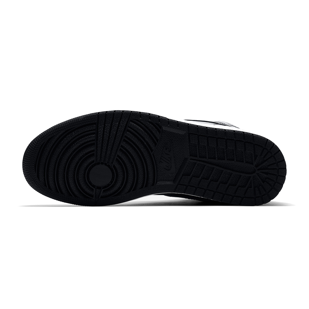 Nike_AIR_JORDAN_1_RETRO_HIGH_OG_SHADOW_2018_555088_013_05