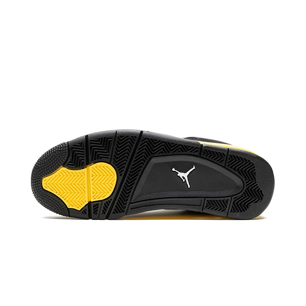 Nike_AIR_JORDAN_4_RETRO_Thunder_2023_DH6927_017_04