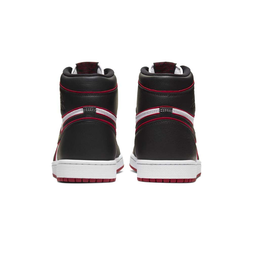 Nike_Air_Jordan_1_High_OG_Bloodline_Meant_To_Fly_555088_062_03