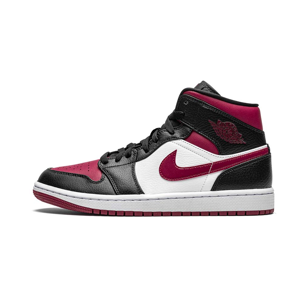 Nike_Air_Jordan_1_Mid_Bred_Toe_554724_066