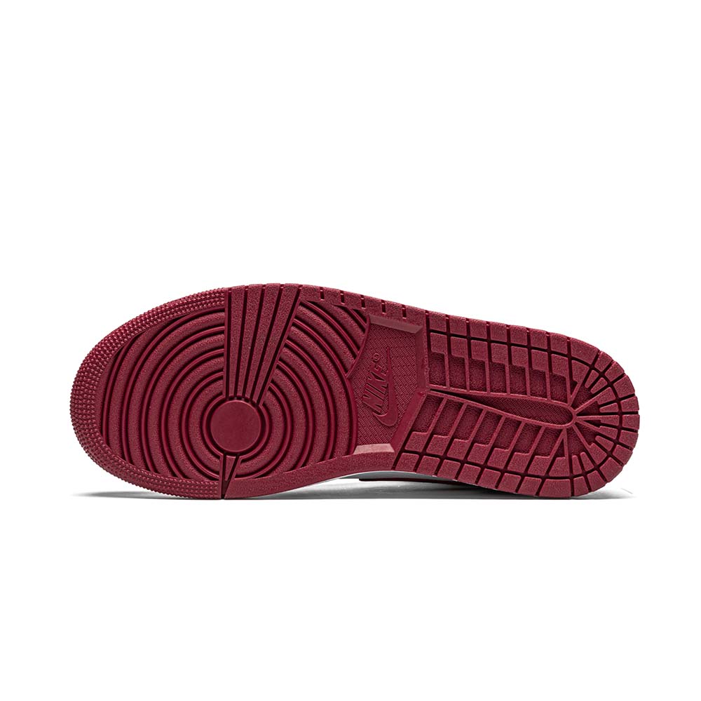 Nike_Air_Jordan_1_Mid_Bred_Toe_554724_066_04