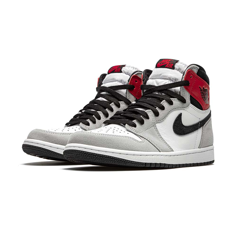 Nike_Air_Jordan_1_Retro_High_OG_Light_Smoke_Grey_555088_126_01