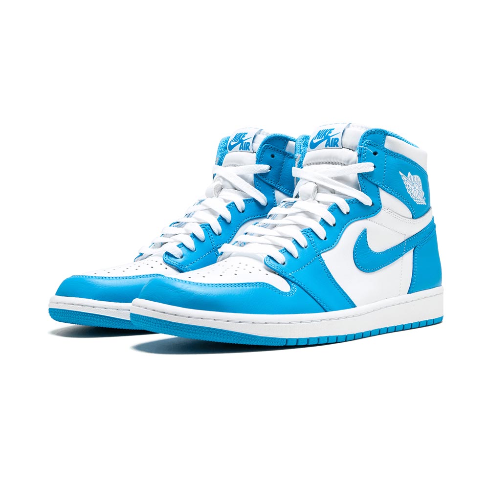 Nike_Air_Jordan_1_Retro_UNC_555088_117_01