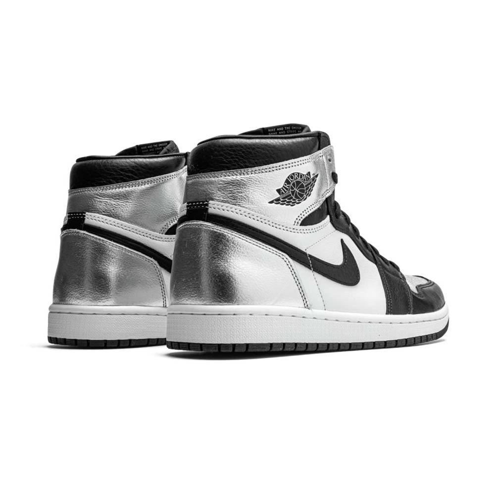 Nike_Wmns_Air_Jordan_1_Retro_High_OG_Silver_Toe_CD0461_001_02
